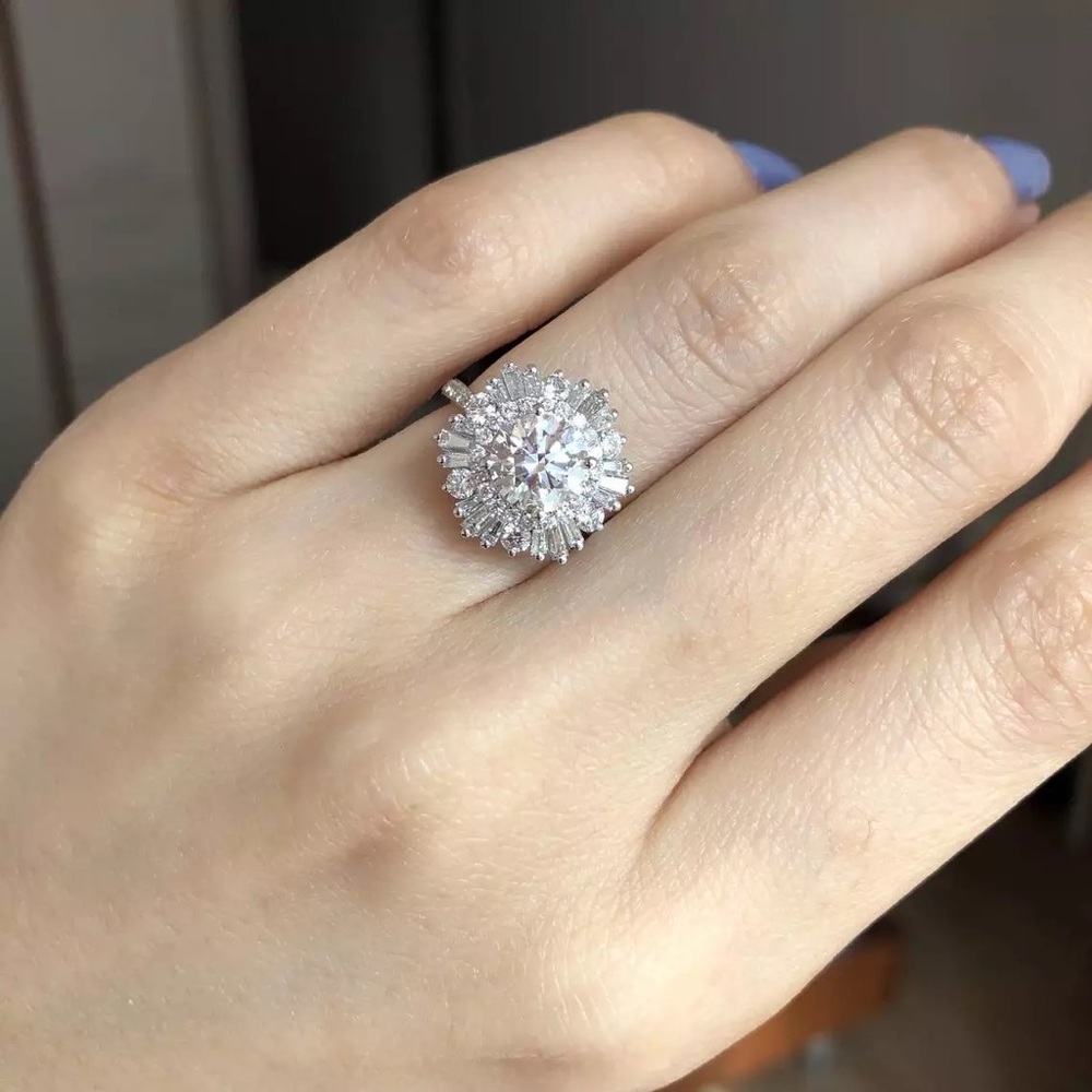 New 925 Silver Luxury Large Flower Diamond Ring - Picture 2 of 5